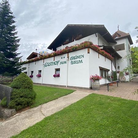 Verano Gasthof Zum Gruenen Baum מראה חיצוני תמונה
